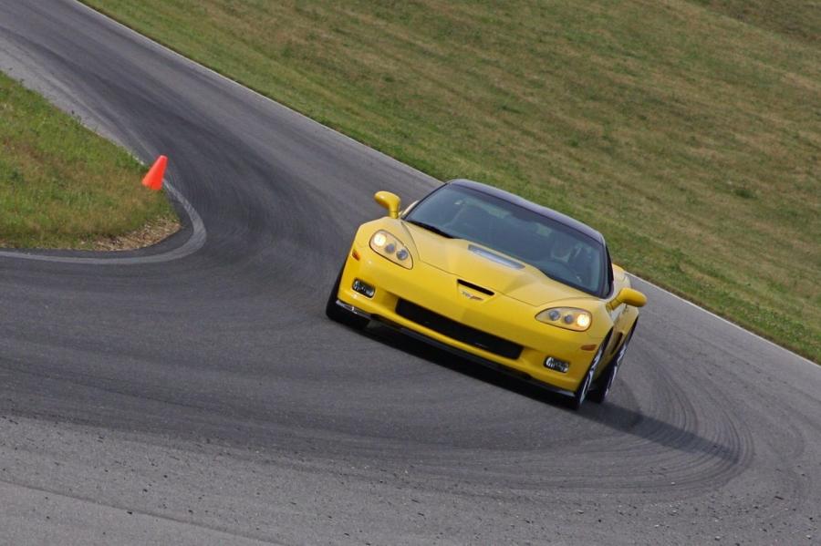  Chevrolet Covette ZR1 on Track 2009 года  (фото 38 из 65)